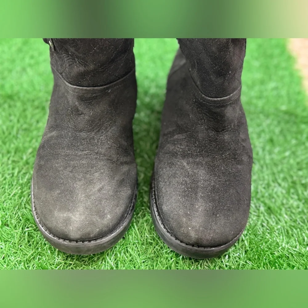 G by guess Women's Black Fur-Lined‎ Boots size 8.5